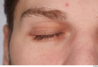 Arvid eye eyebrow 0002.jpg